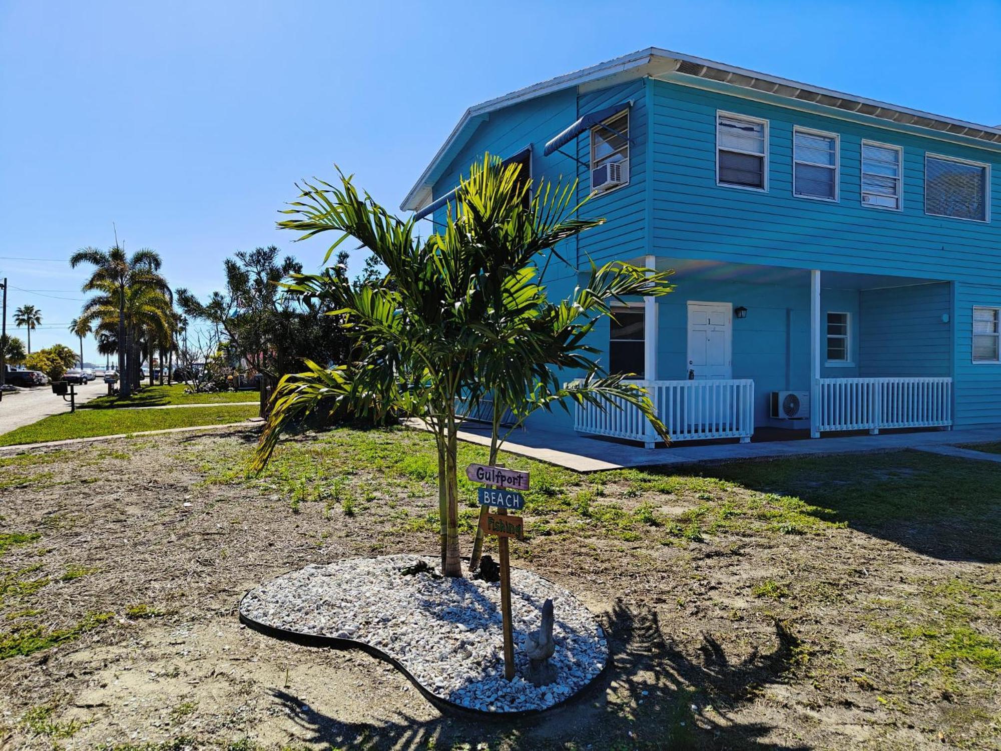 Lovely Vacation Home 1 Block From Beach & Downtown Gulfport Αγία Πετρούπολη Εξωτερικό φωτογραφία